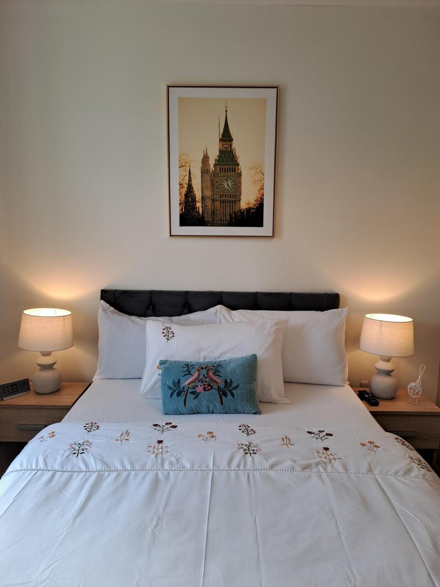 Cozy Bedroom In Lucan, Dublin Exteriör bild